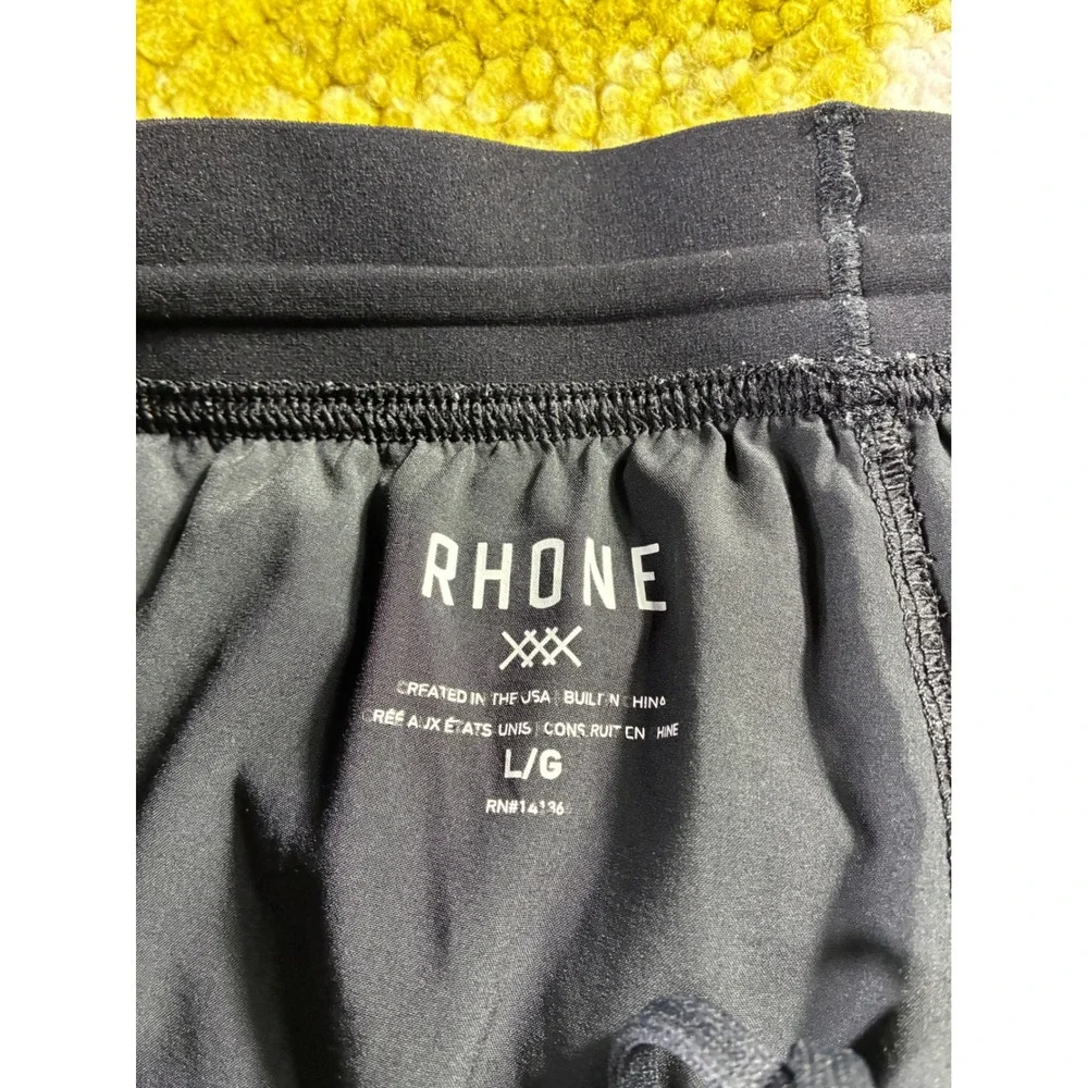 Rhone Mako Shorts Mens Large Dark Gray Black 7 Inch Inseam Training Gym Athletic